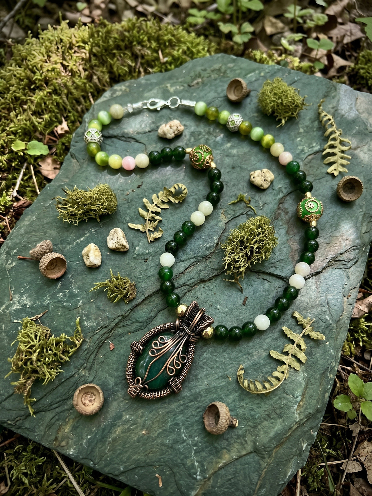 No. 32 – The Verdant Heart – 16" Necklace