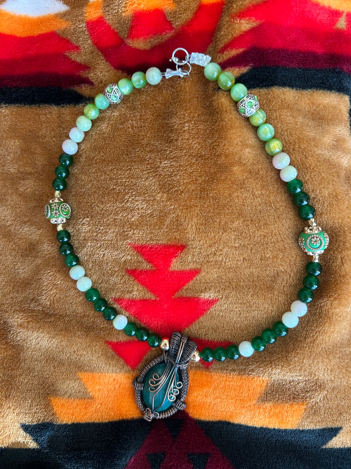 No. 32 – The Verdant Heart – 16" Necklace